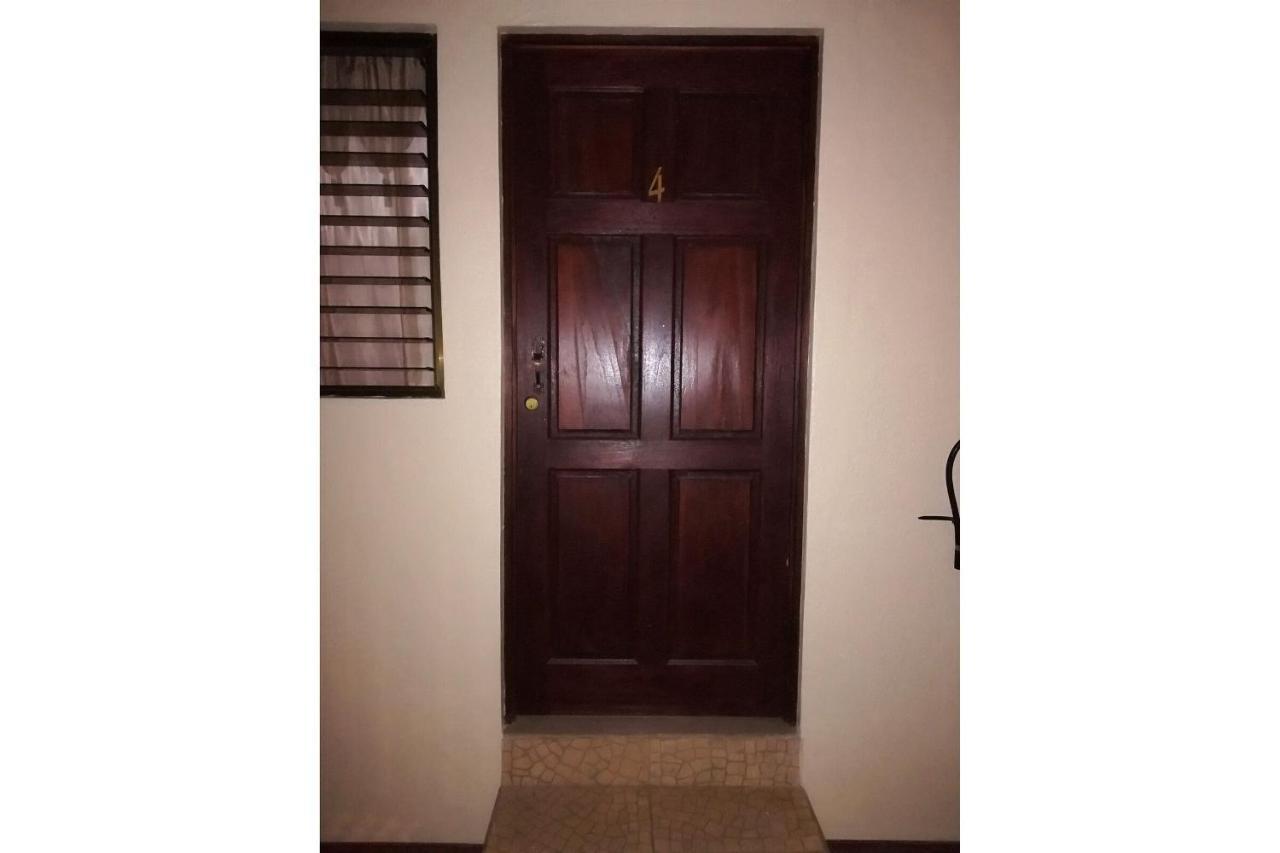 Aptos Casa Caribe, Habitaciones Privadas En Aptos Compartidos & Aptos Completos Con Auto Entrada بويرتو ليمون المظهر الخارجي الصورة