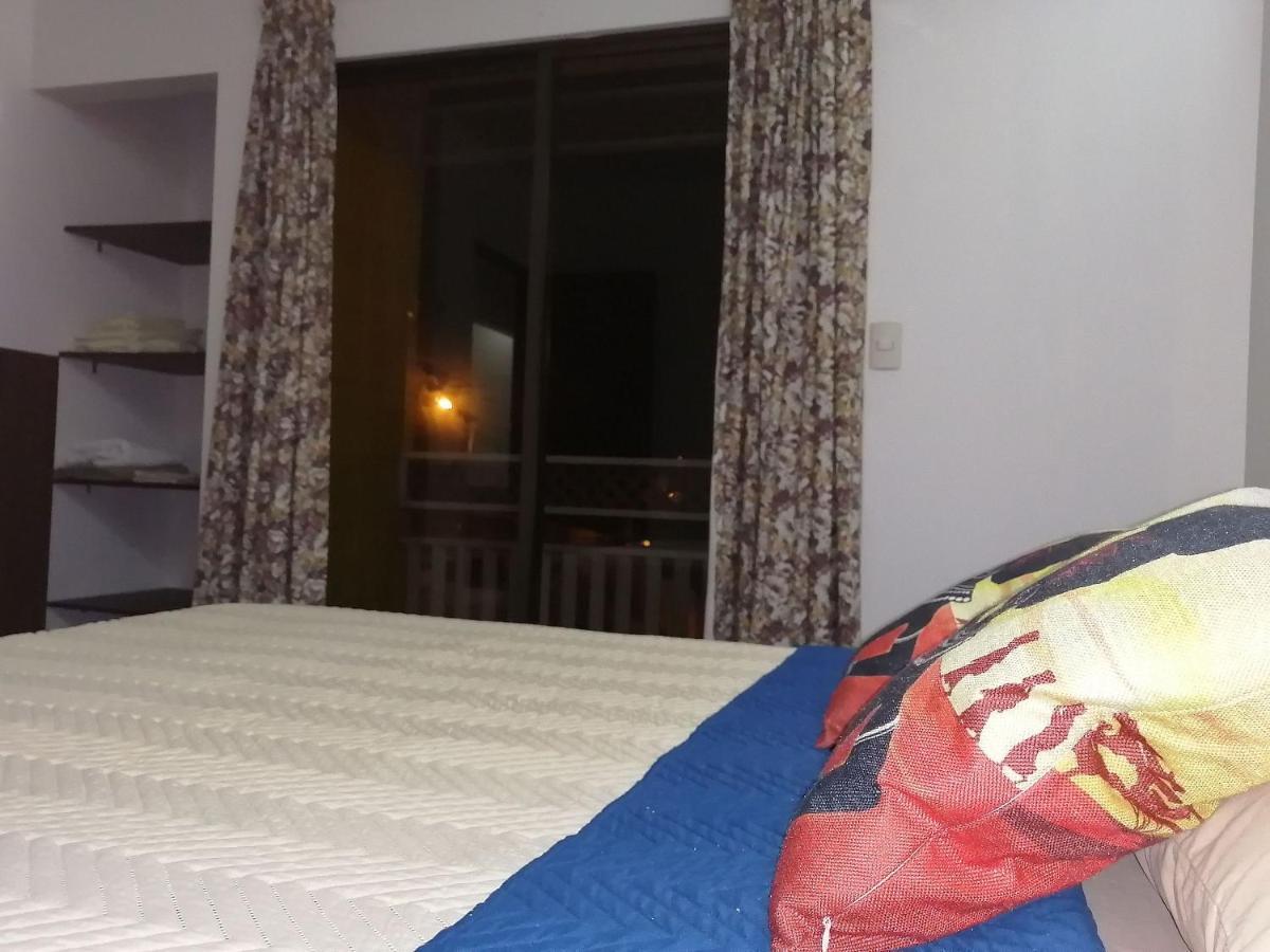 Aptos Casa Caribe, Habitaciones Privadas En Aptos Compartidos & Aptos Completos Con Auto Entrada بويرتو ليمون المظهر الخارجي الصورة