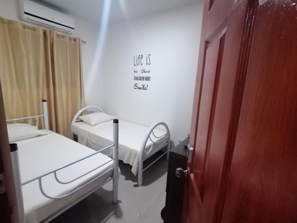 Aptos Casa Caribe, Habitaciones Privadas En Aptos Compartidos & Aptos Completos Con Auto Entrada بويرتو ليمون المظهر الخارجي الصورة