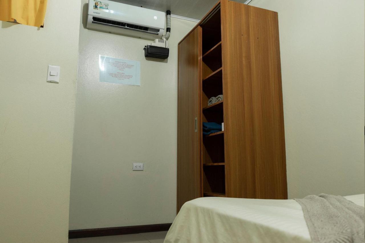Aptos Casa Caribe, Habitaciones Privadas En Aptos Compartidos & Aptos Completos Con Auto Entrada بويرتو ليمون المظهر الخارجي الصورة